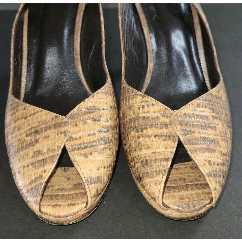 Stuart Weitzman Tan Textured Leather Slingback Peep Toe Heels Size 8W EUC - Picture 8 of 8
